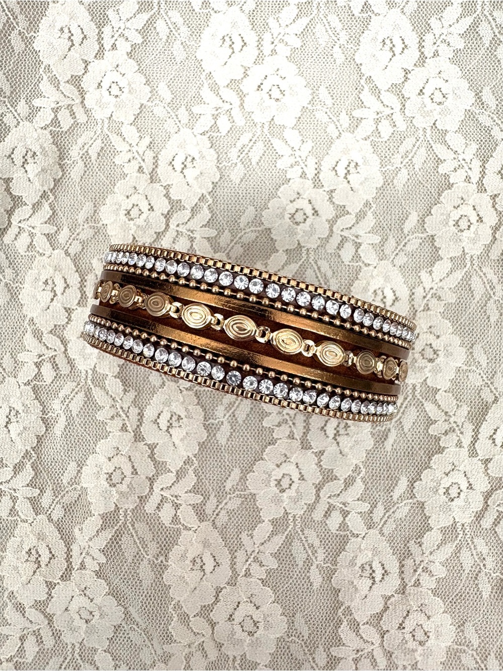 Sparkling Boho Bracelet Rhinestone & Leather | Magnetic Closure